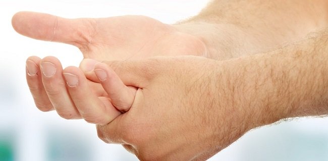 12 Causes of Hand Numbness Where You Need To See a Doctor ...
