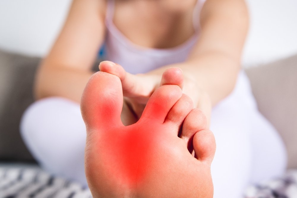 7 Home Remedies for Gout Foot &  Toe Pain