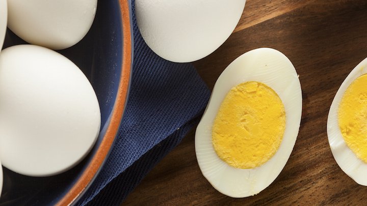 Are discoloured egg yolks bad for you?