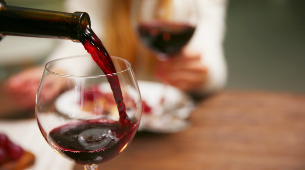 Arthritis Pain Could Be Reduced By Drinking Red Wine ...