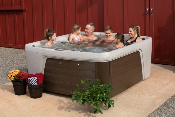 HOT TUB HYDROTHERAPY WELLNESS BENEFITS FOR ARTHRITIS ...