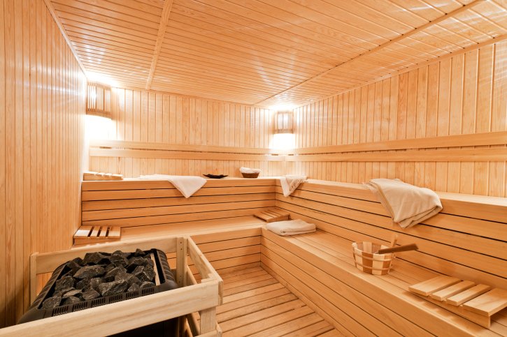 Top 10 Health Beenfits of Visiting Steam Rooms and Saunas