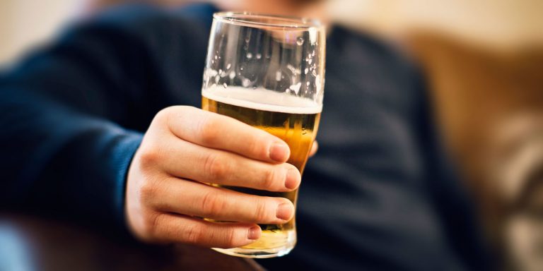 What happens if a person with rheumatoid arthritis drinks too much alcohol?