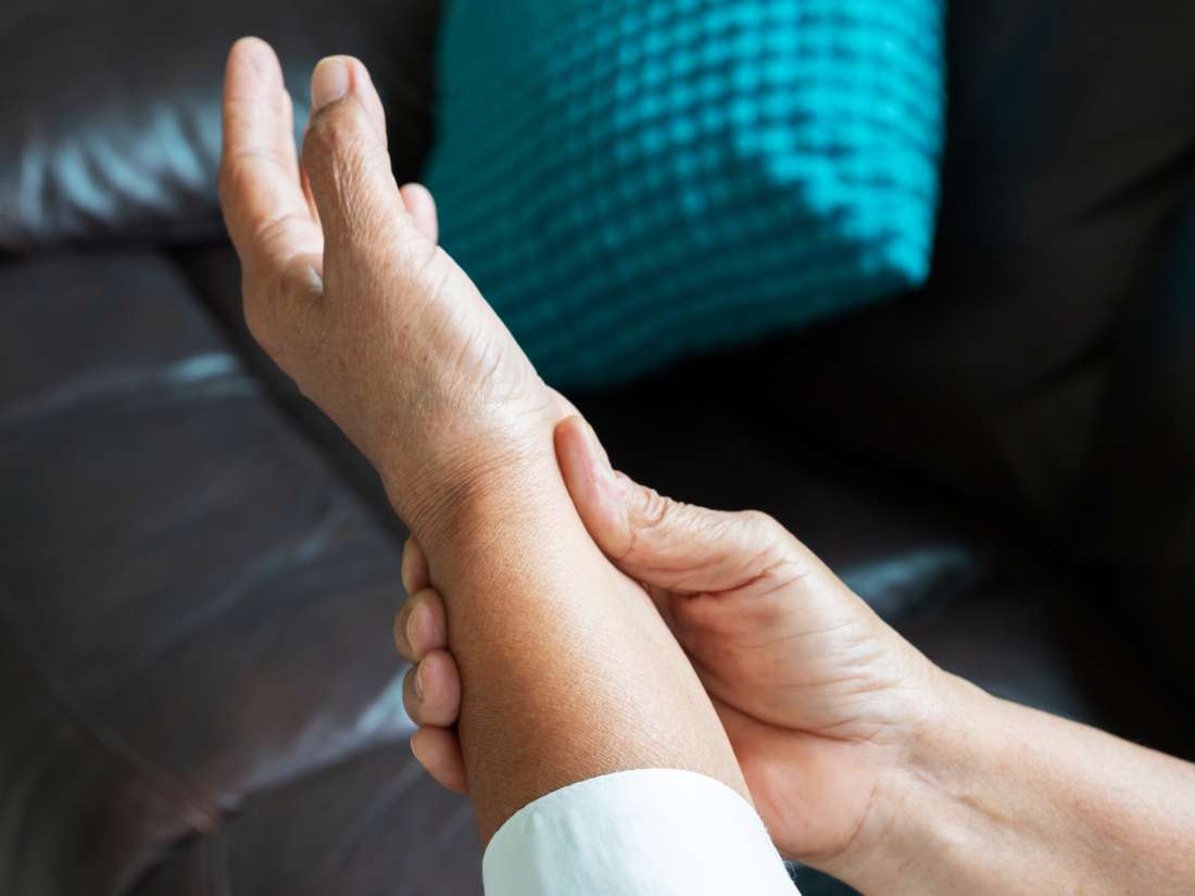 What is autoimmune arthritis? Symptoms and treatment